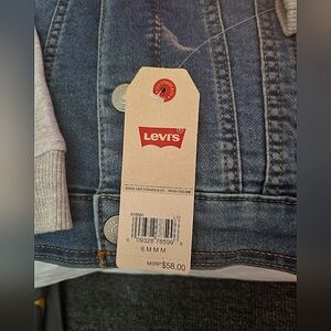 Kids jean jacket Levi's size 5-6 T